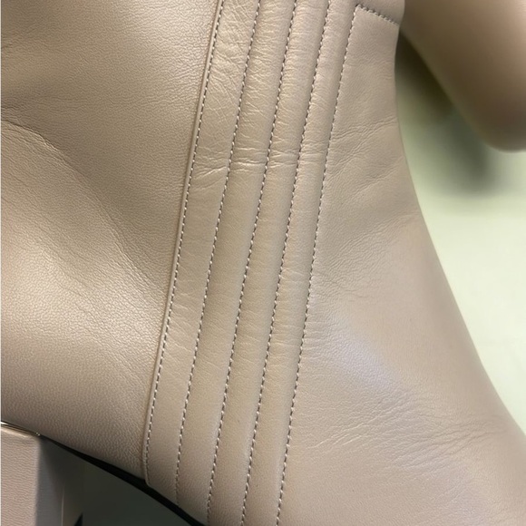 MADE IN ITALY GIOVANNA GRAZZINI Elegant Cream Ankle Boots - Picture 9 of 10